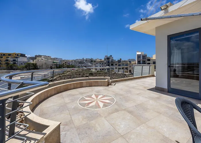 Mellieha Penthouse With Pool And View By Homely