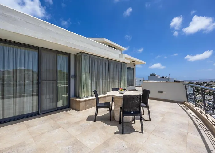Mellieha Penthouse With Pool And View By Homely